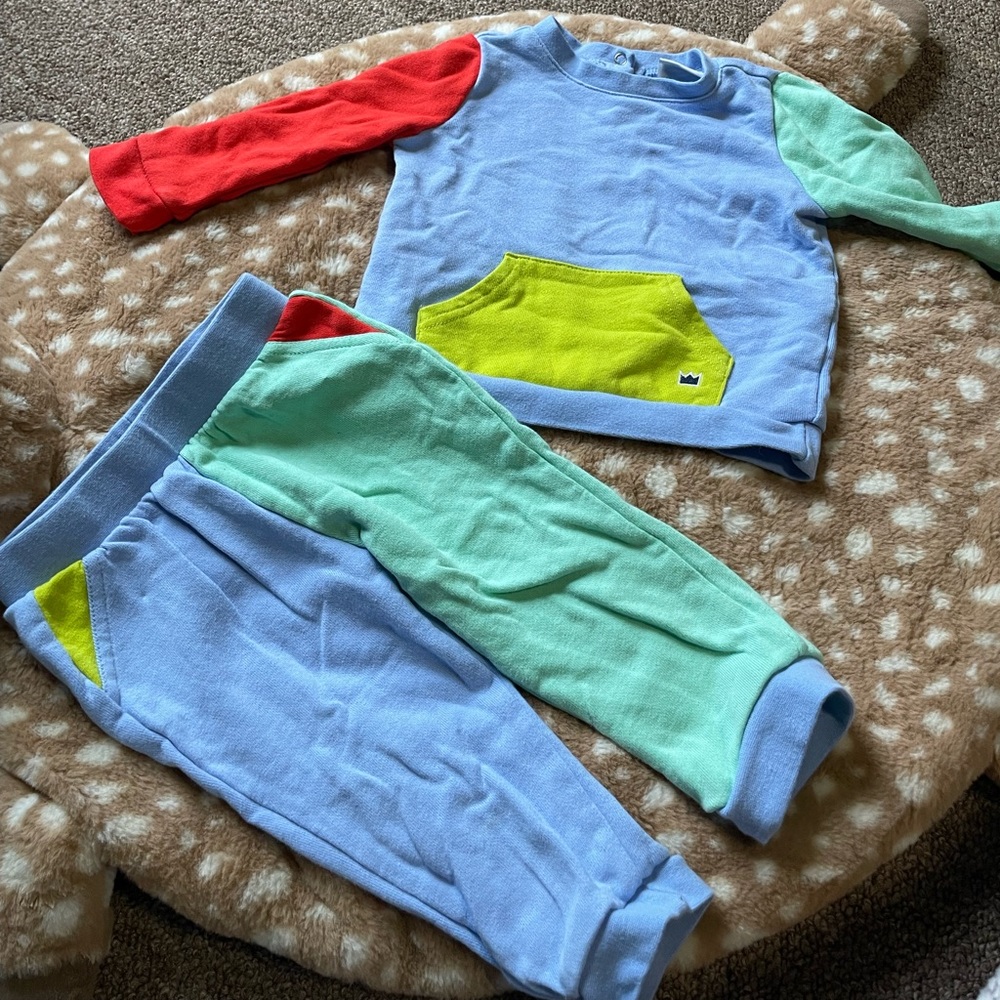 Colorful Crown& Ivy set. Size 12 Month
